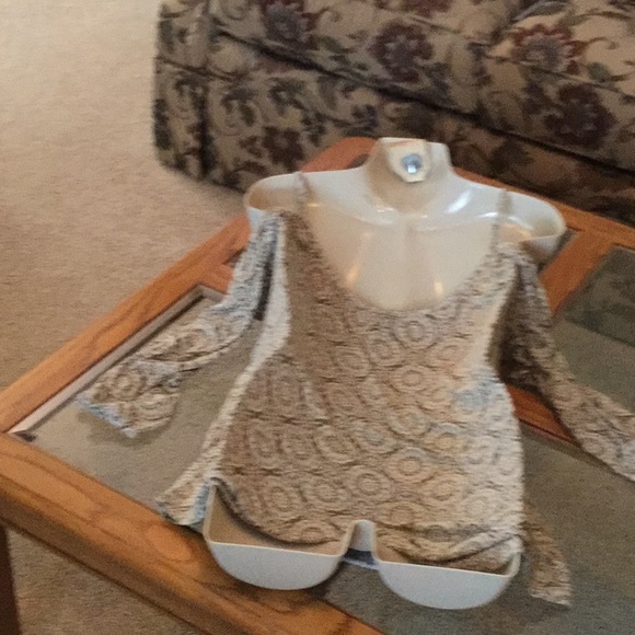 Golden State Top - Picture 4 of 5